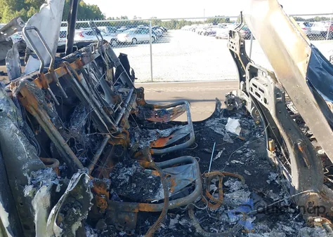 2022 Ford F-150 Lariat z USA, uszkodzony, nr VIN 1FTFW1E88NKF21377